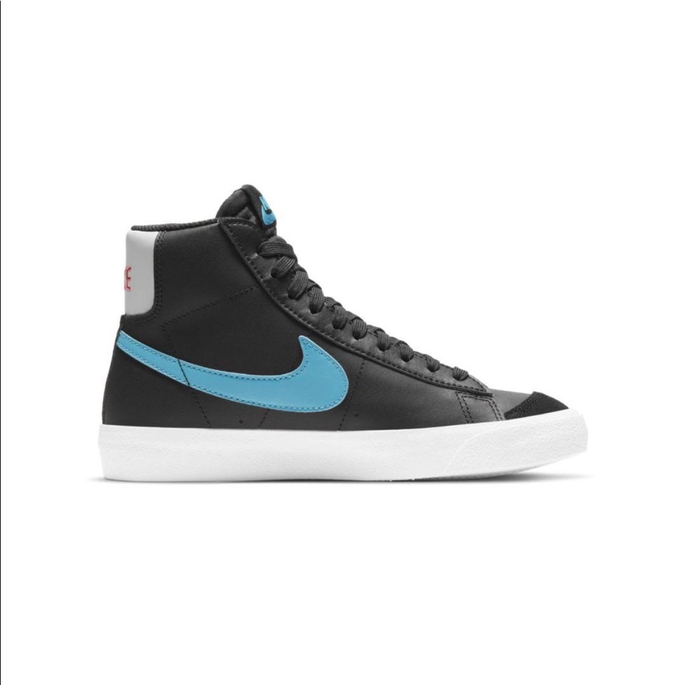 **SOLD** Blazer Mid '77 Black Fusion Red Blue